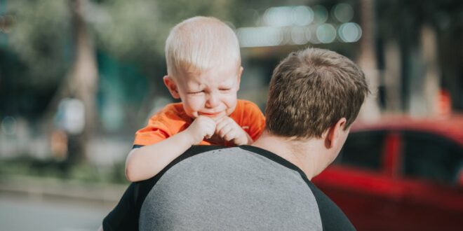 CMMA BLOG News | Cara Mengatasi Anak Tantrum, Solusi Agar Orang Tua Lebih Bijak